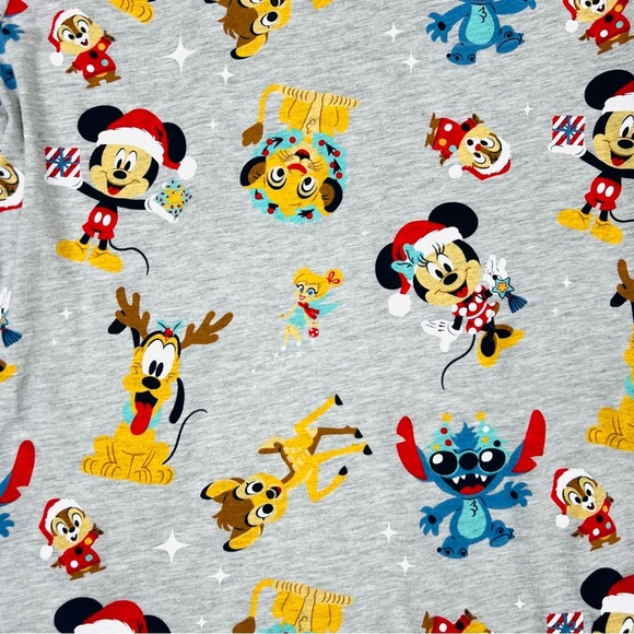 Rare Disney 100 Christmas Junior Grey Printed T-Shirt Mickey Lilo Size XXL (19) - Picture 3 of 11